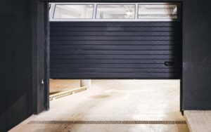 Brama garażowa automatyczna czy ręczna